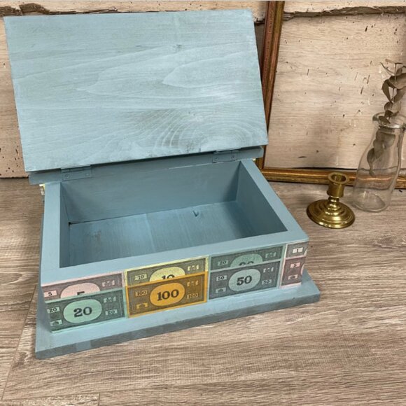 Small unique upcycled wood chest for jewelry and letters_ Home decor_Monopoly - Picture 2 of 5